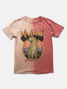 Def Leppard Graphic T-Shirt Split Two-Tone Pink Medium "High 'N' Dry"